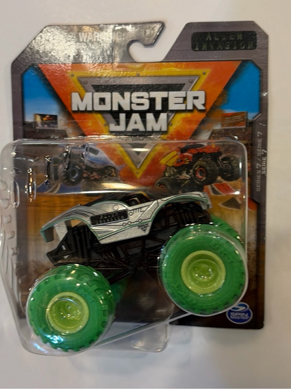 Monster Jam Alien Invasion 1:64 Series 7 Green Wheels, New Spin Master